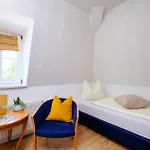 Harztraeume 2 - Fuer Familien & Freunde, 2 Schlafzimmer, Altstadtnah, Brockenbahnblick & Parkplatz