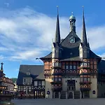 Harztraeume 2 - Fuer Familien & Freunde, 2 Schlafzimmer, Altstadtnah, Brockenbahnblick & Parkplatz Wernigerode