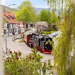 Harztraeume 2 - Fuer Familien & Freunde, 2 Schlafzimmer, Altstadtnah, Brockenbahnblick & Parkplatz Wernigerode
