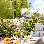 Harztraeume 2 - Fuer Familien & Freunde, 2 Schlafzimmer, Altstadtnah, Brockenbahnblick & Parkplatz * Wernigerode