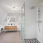 Harztraeume 2 - Fuer Familien & Freunde, 2 Schlafzimmer, Altstadtnah, Brockenbahnblick & Parkplatz Apartman