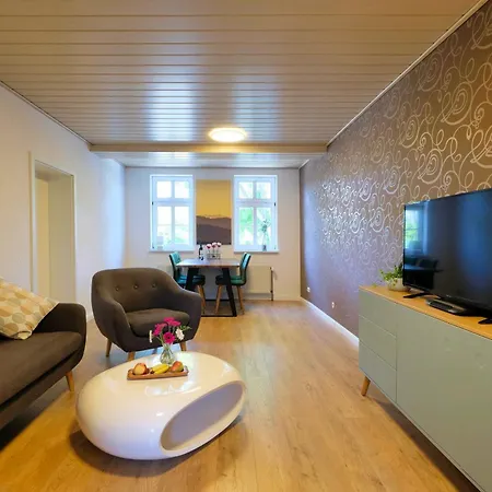 Harztraeume 2 - Fuer Familien & Freunde, 2 Schlafzimmer, Altstadtnah, Brockenbahnblick & Parkplatz Apartament Wernigerode