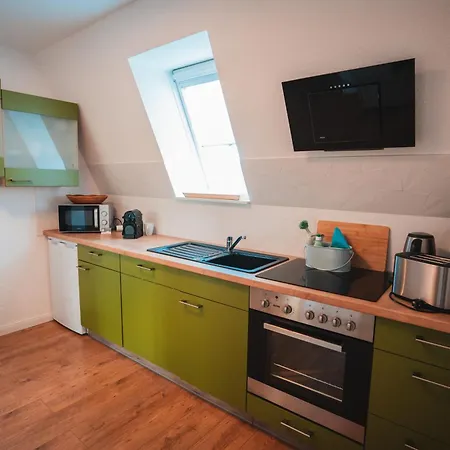 Daire Harztraeume 2 - Fuer Familien & Freunde, 2 Schlafzimmer, Altstadtnah, Brockenbahnblick & Parkplatz *