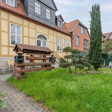 Appartement Harztraeume 2 - Fuer Familien & Freunde, 2 Schlafzimmer, Altstadtnah, Brockenbahnblick & Parkplatz
