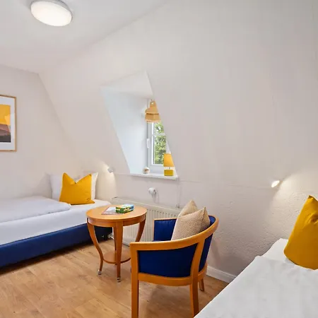 Harztraeume 2 - Fuer Familien & Freunde, 2 Schlafzimmer, Altstadtnah, Brockenbahnblick & Parkplatz *