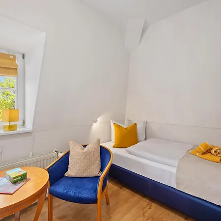 Appartement Harztraeume 2 - Fuer Familien & Freunde, 2 Schlafzimmer, Altstadtnah, Brockenbahnblick & Parkplatz *