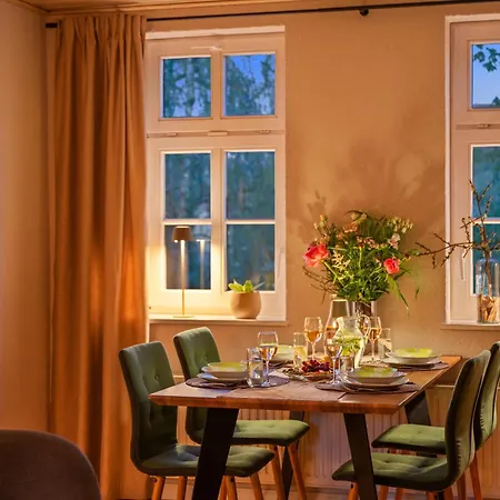 Harztraeume 2 - Fuer Familien & Freunde, 2 Schlafzimmer, Altstadtnah, Brockenbahnblick & Parkplatz Wernigerode