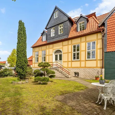 Harztraeume 2 - Fuer Familien & Freunde, 2 Schlafzimmer, Altstadtnah, Brockenbahnblick & Parkplatz *