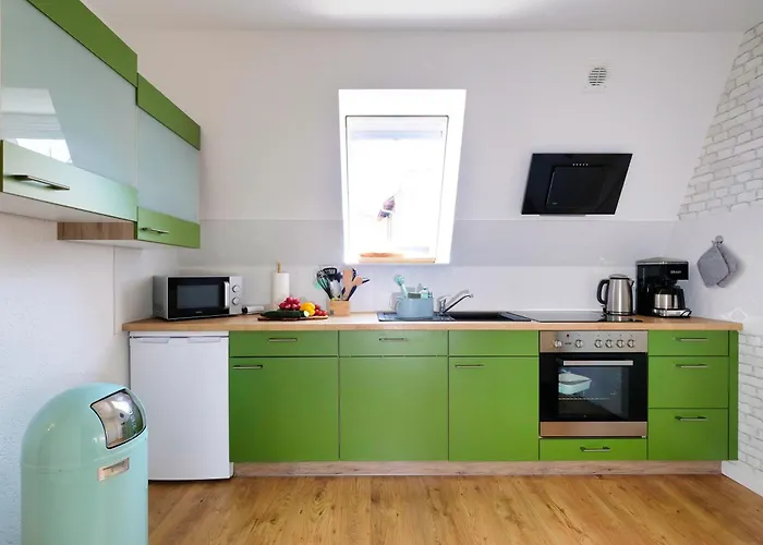 Appartement Harztraeume 2 - Fuer Familien & Freunde, 2 Schlafzimmer, Altstadtnah, Brockenbahnblick & Parkplatz