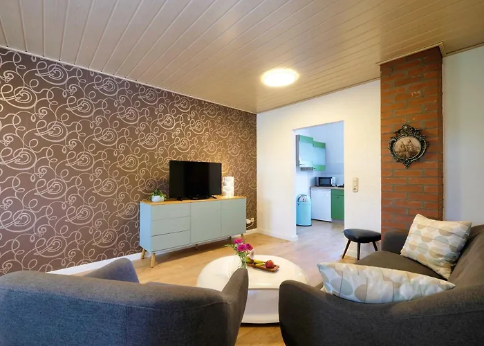 Harztraeume 2 - Fuer Familien & Freunde, 2 Schlafzimmer, Altstadtnah, Brockenbahnblick & Parkplatz Daire *