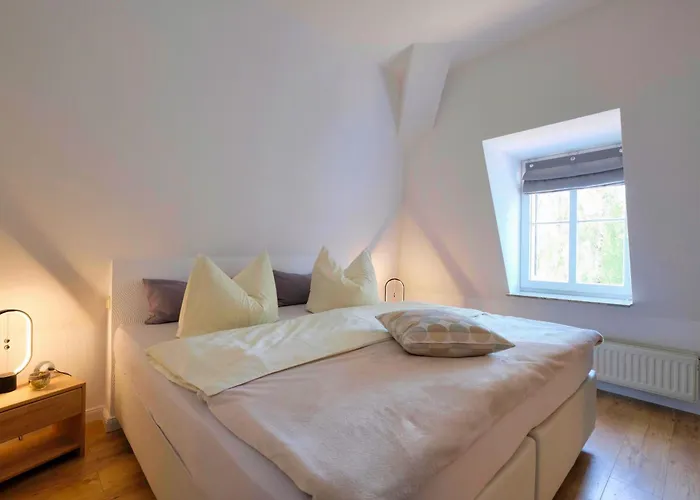 Harztraeume 2 - Fuer Familien & Freunde, 2 Schlafzimmer, Altstadtnah, Brockenbahnblick & Parkplatz Daire Wernigerode