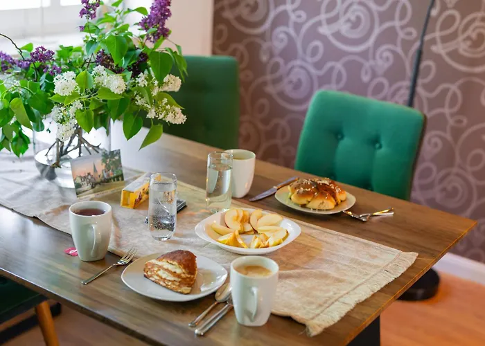 Harztraeume 2 - Fuer Familien & Freunde, 2 Schlafzimmer, Altstadtnah, Brockenbahnblick & Parkplatz Appartement *